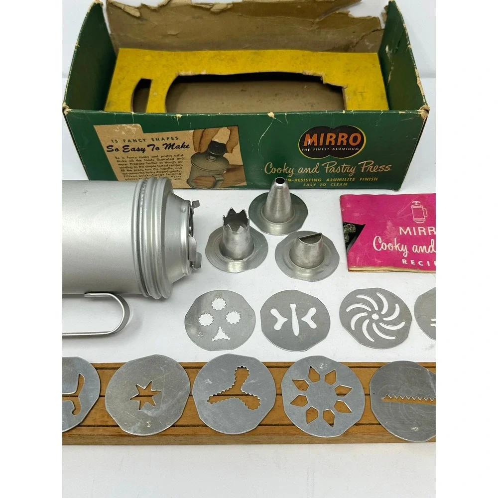 Vintage Mirro Aluminum Cooky and Pastry Press Set 12 Discs 3 Tips Recipe Book